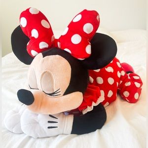 Minnie Mouse sleepy plush